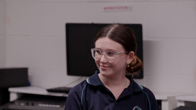 Elanora High School student